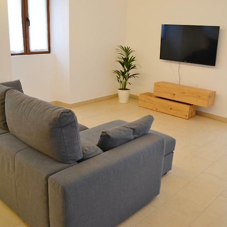 Ura Appartement Lesaka Buitenkant foto
