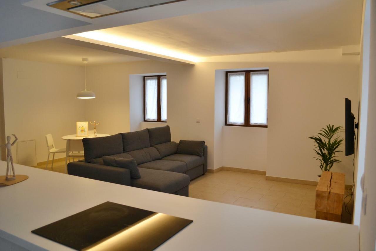 Ura Appartement Lesaka Buitenkant foto